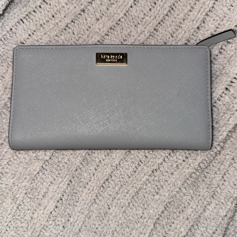 Kate Spade Gray Leather Wallet/ 13 card slots/ Zipper back pocket/ Gold Hardware